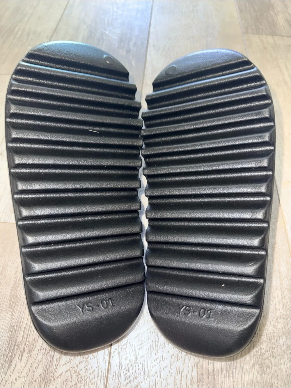 Title: YZY YS-01 Black Slide Sandals Size 9 New